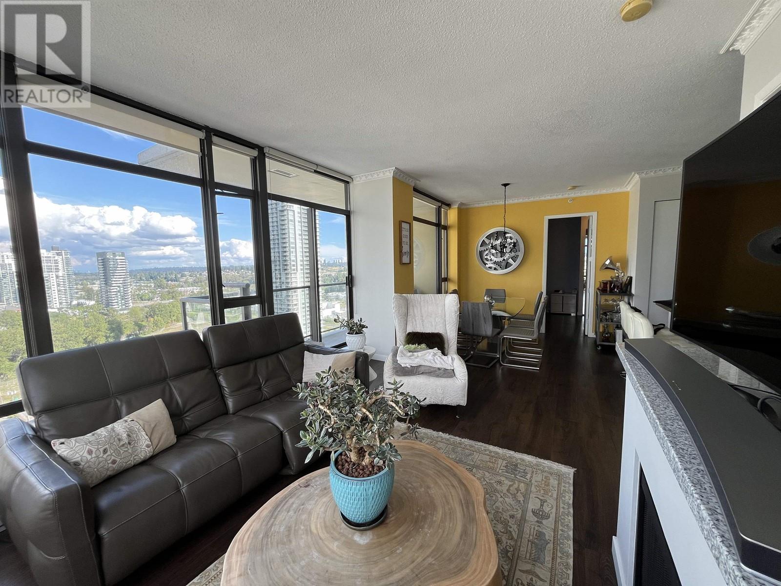 Listing Picture 8 of 17 : 2003 4250 DAWSON STREET, Burnaby / 本拿比 - 魯藝地產 Yvonne Lu Group - MLS Medallion Club Member