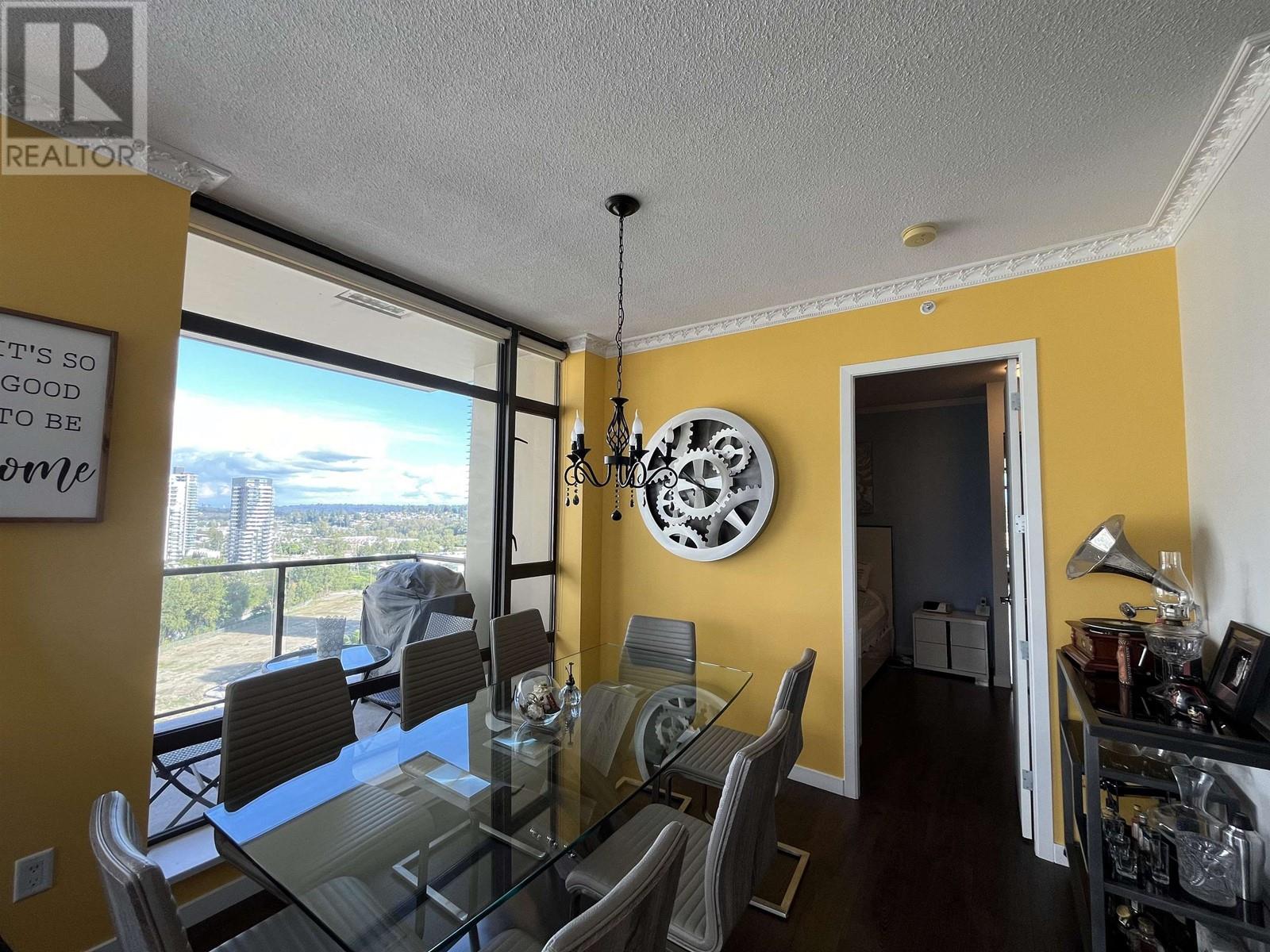 Listing Picture 9 of 17 : 2003 4250 DAWSON STREET, Burnaby / 本拿比 - 魯藝地產 Yvonne Lu Group - MLS Medallion Club Member