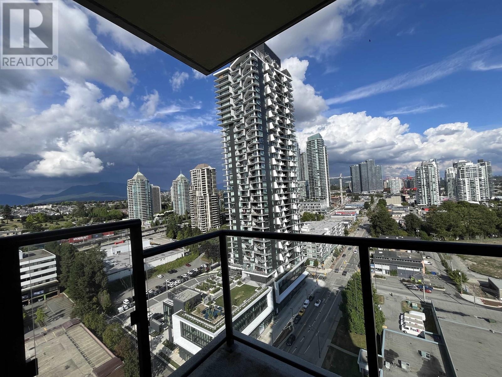 Listing Picture 15 of 17 : 2003 4250 DAWSON STREET, Burnaby / 本拿比 - 魯藝地產 Yvonne Lu Group - MLS Medallion Club Member