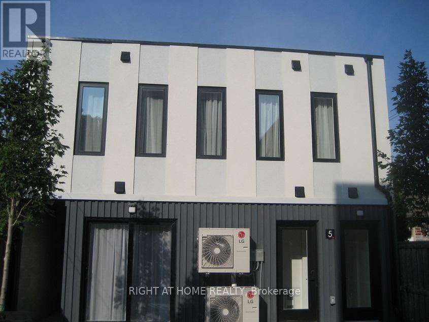 12 Batavia Avenue, Toronto, Ontario  M6N 4A2 - Photo 6 - W9271696