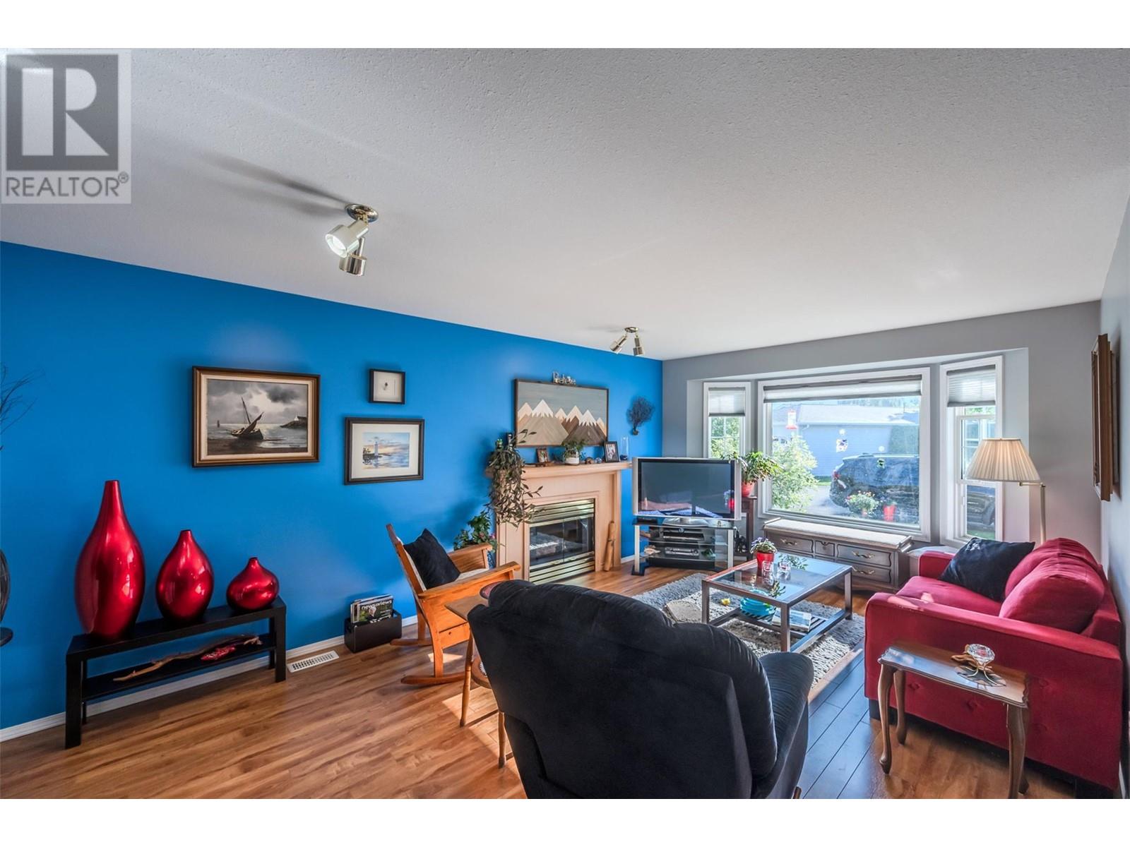 Property at 335 FALCON Drive image 2