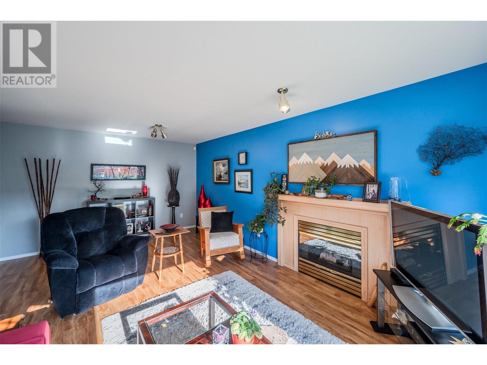 Property at 335 FALCON Drive image 5