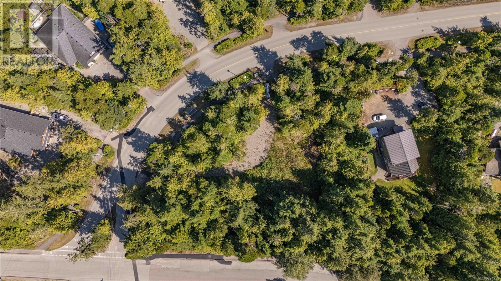 844 Rainforest Dr, Ucluelet, British Columbia