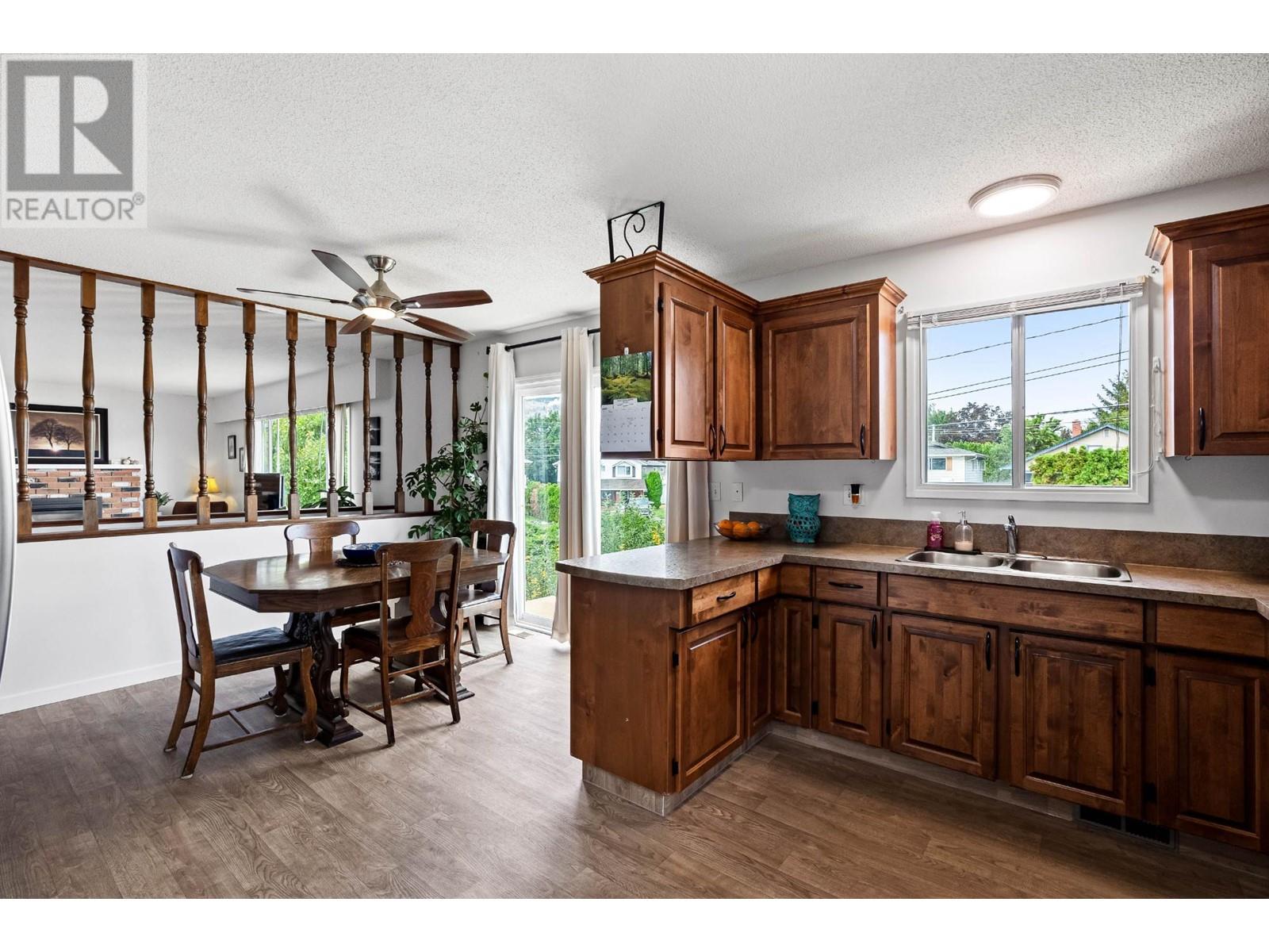 525 Blanche Street, Kamloops, British Columbia   - Photo 3 - 180587