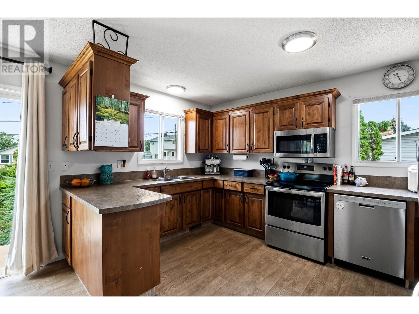 525 Blanche Street, Kamloops, British Columbia   - Photo 8 - 180587