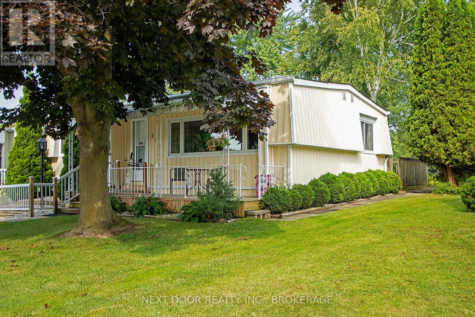 199 Pebble Beach Parkway, South Huron, Ontario  N0M 1T0 - Photo 3 - X9271805