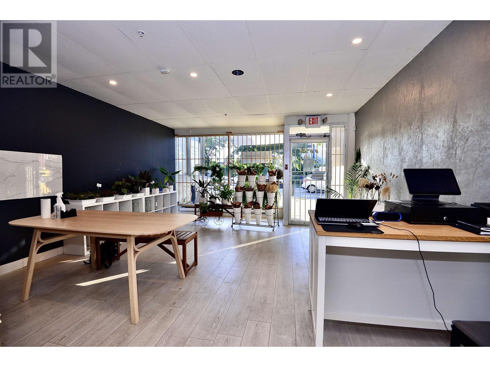 5538 Joyce Street, Vancouver, British Columbia  V5R 4H6 - Photo 5 - C8061644