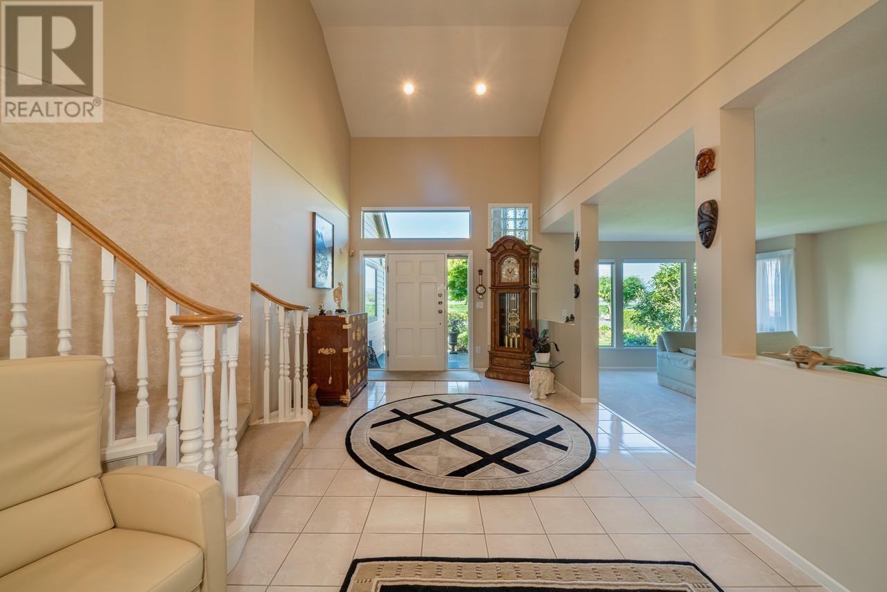 Listing Picture 3 of 30 : 3540 RIVER ROAD, Richmond / 烈治文 - 魯藝地產 Yvonne Lu Group - MLS Medallion Club Member