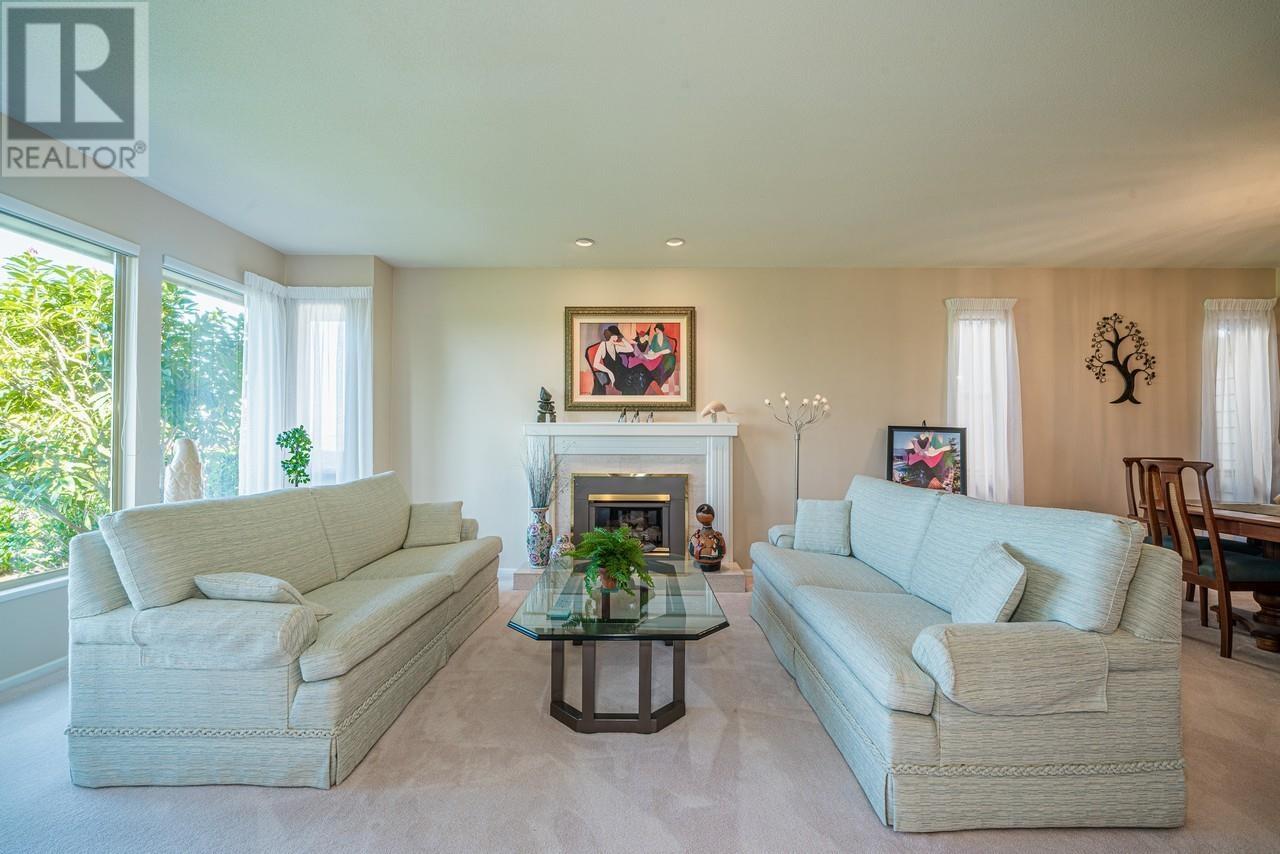 Listing Picture 4 of 30 : 3540 RIVER ROAD, Richmond / 烈治文 - 魯藝地產 Yvonne Lu Group - MLS Medallion Club Member