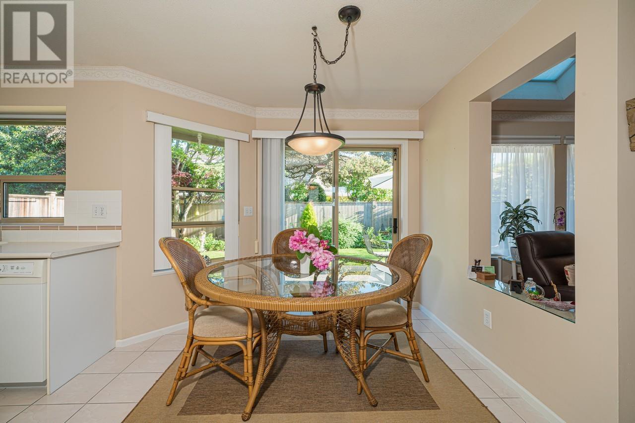 Listing Picture 11 of 30 : 3540 RIVER ROAD, Richmond / 烈治文 - 魯藝地產 Yvonne Lu Group - MLS Medallion Club Member