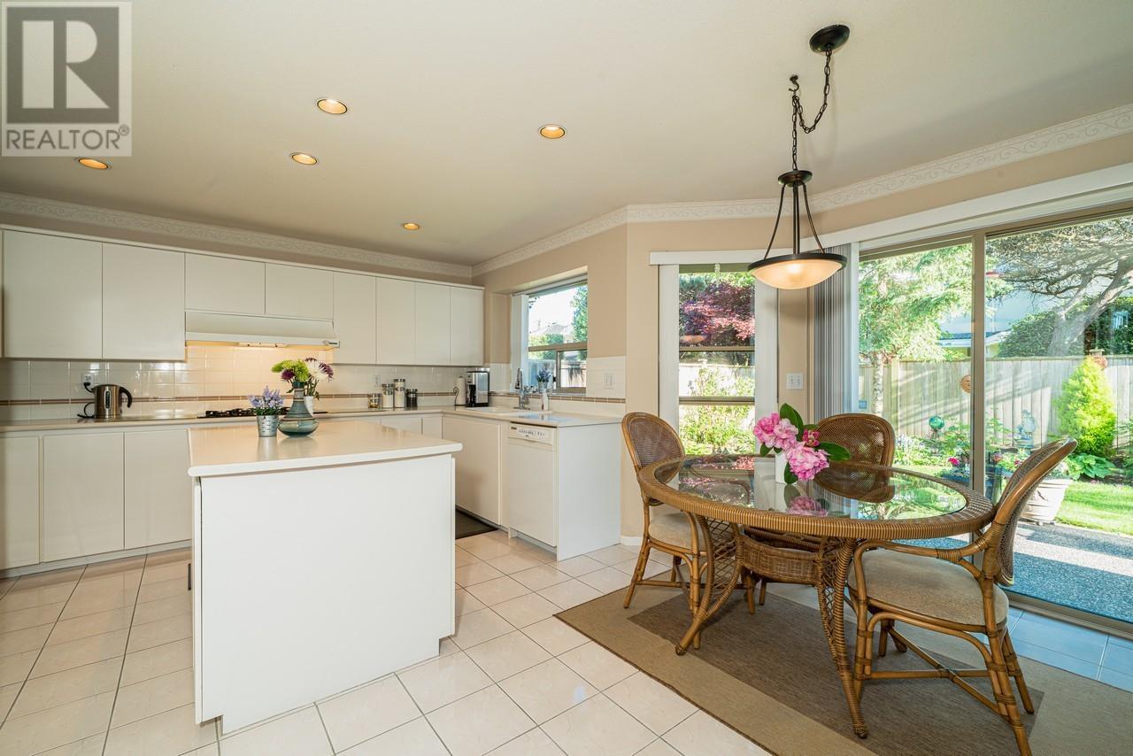 Listing Picture 13 of 30 : 3540 RIVER ROAD, Richmond / 烈治文 - 魯藝地產 Yvonne Lu Group - MLS Medallion Club Member