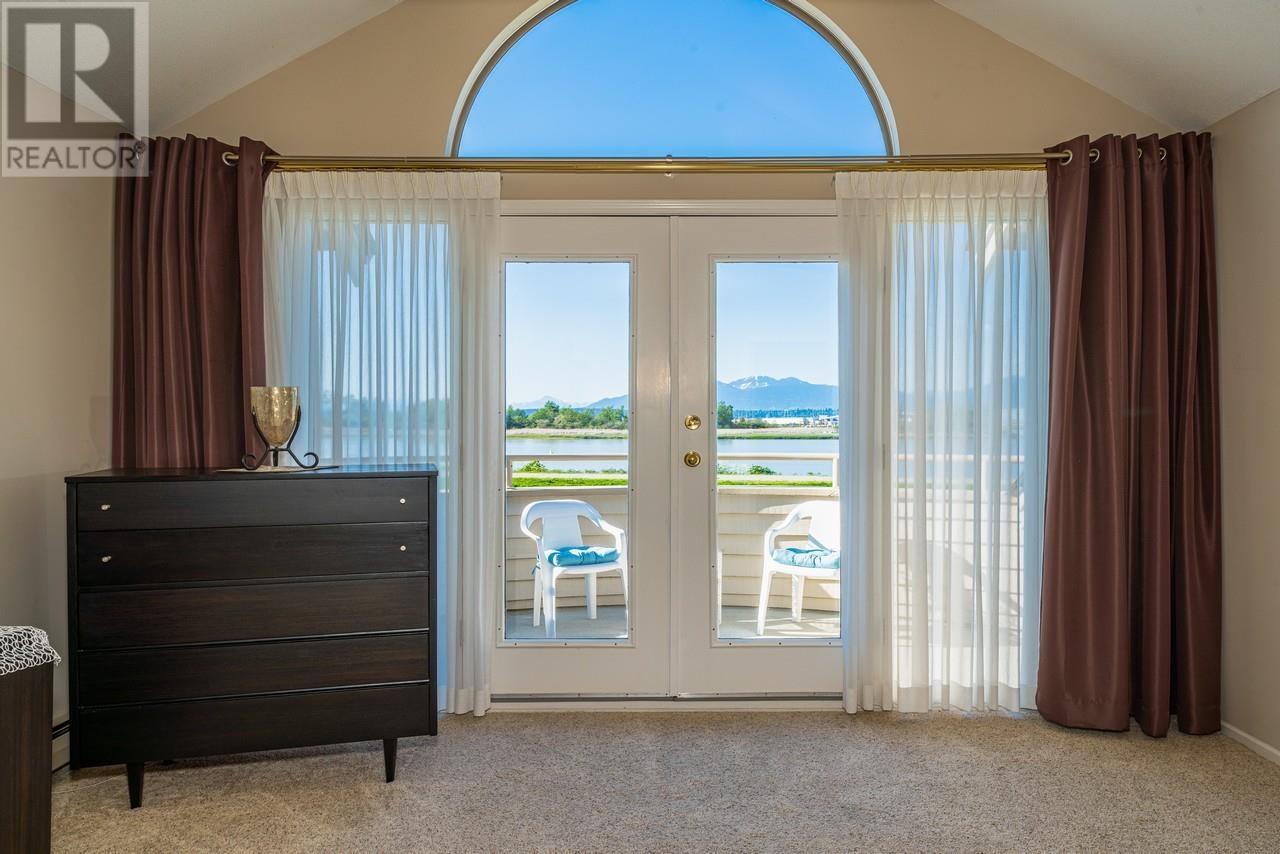 Listing Picture 25 of 30 : 3540 RIVER ROAD, Richmond / 烈治文 - 魯藝地產 Yvonne Lu Group - MLS Medallion Club Member