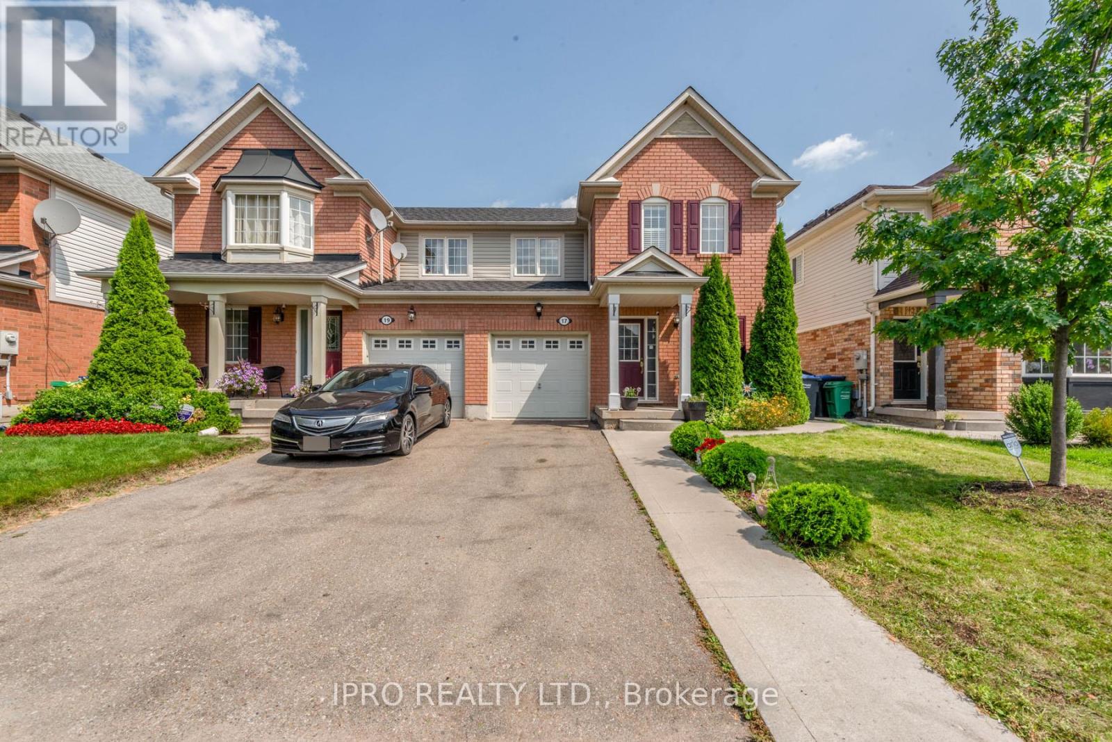 17 FRONTENAC CRESCENT, brampton (fletcher's meadow), Ontario