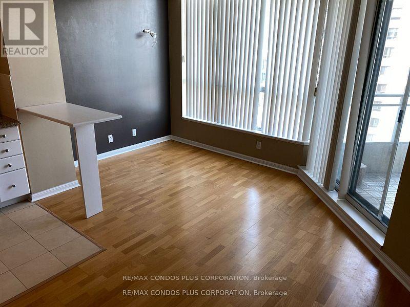 1027 - 230 Queens Quay W, Toronto (Waterfront Communities), Ontario  M5J 1B5 - Photo 7 - C9271921