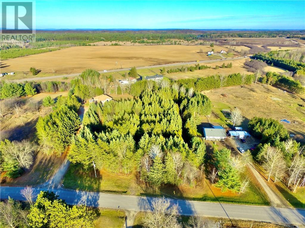 000 Dombroskie Road, Haley Station, Ontario  K0J 1Y0 - Photo 4 - 1408744