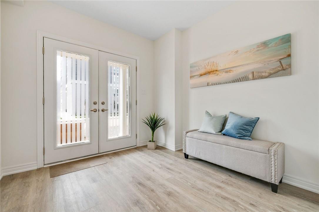 13 Roxanne Drive, Unit #121, Hamilton, Ontario  L8H 0B6 - Photo 4 - H4200507