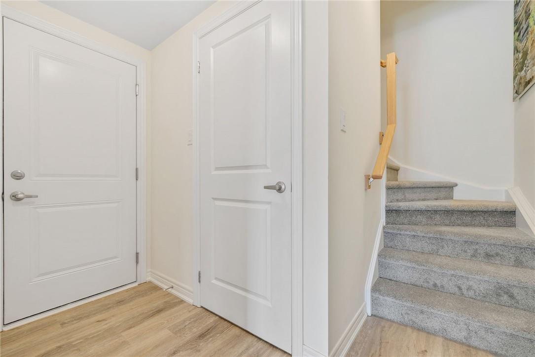 13 Roxanne Drive, Unit #121, Hamilton, Ontario  L8H 0B6 - Photo 6 - H4200507