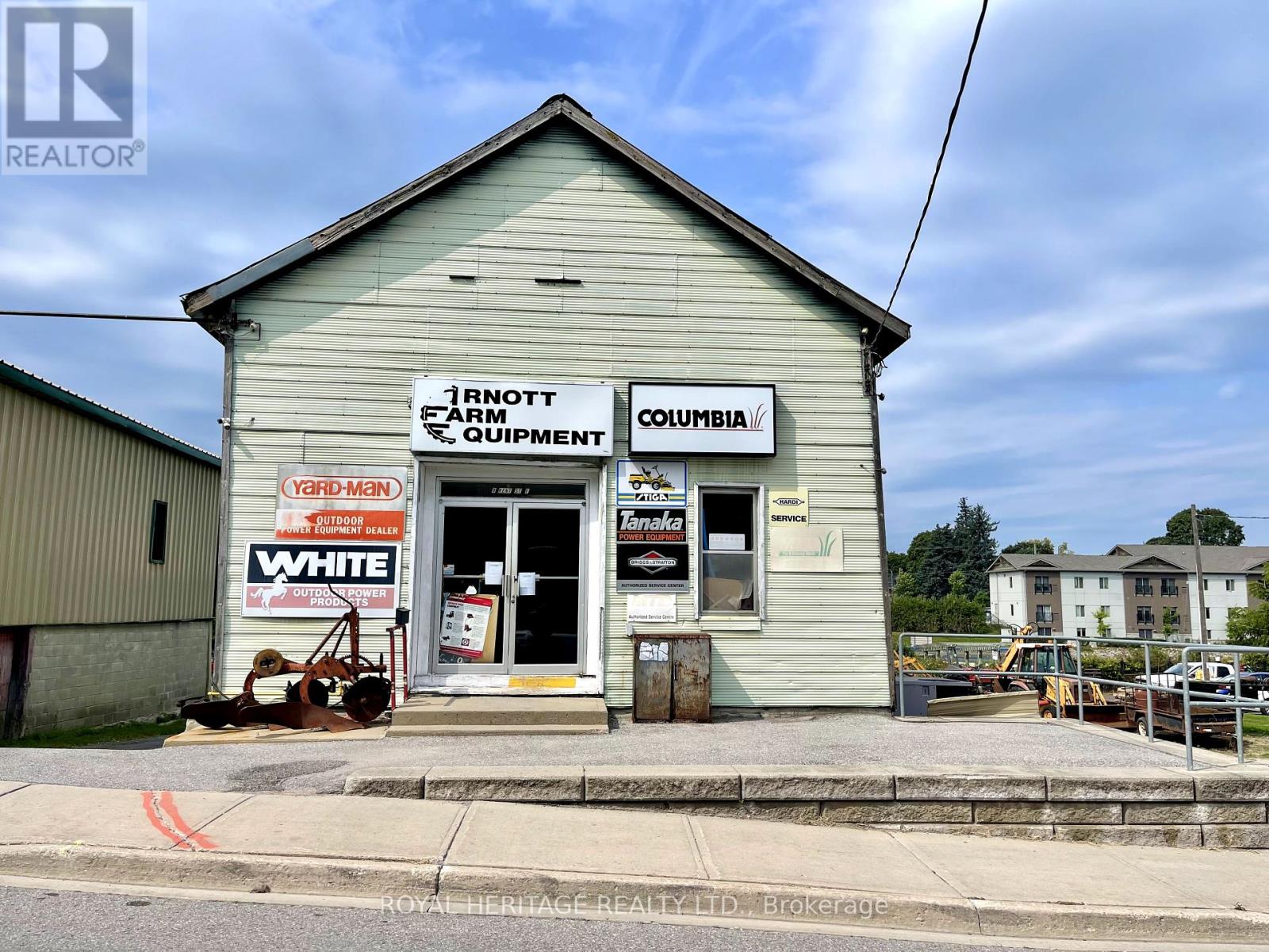 8 KENT STREET E, kawartha lakes, Ontario