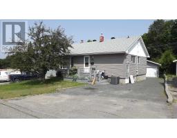 118 Axmith AVE, elliot lake, Ontario