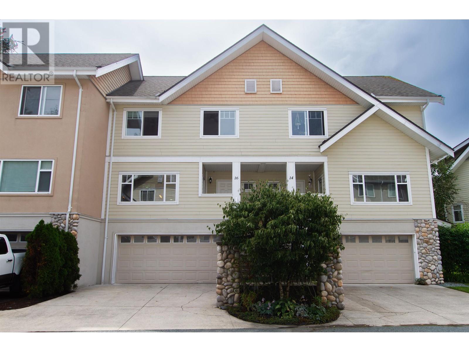 16 1200 Edgewater Drive, Squamish, British Columbia  V8B 0E7 - Photo 1 - R2918838