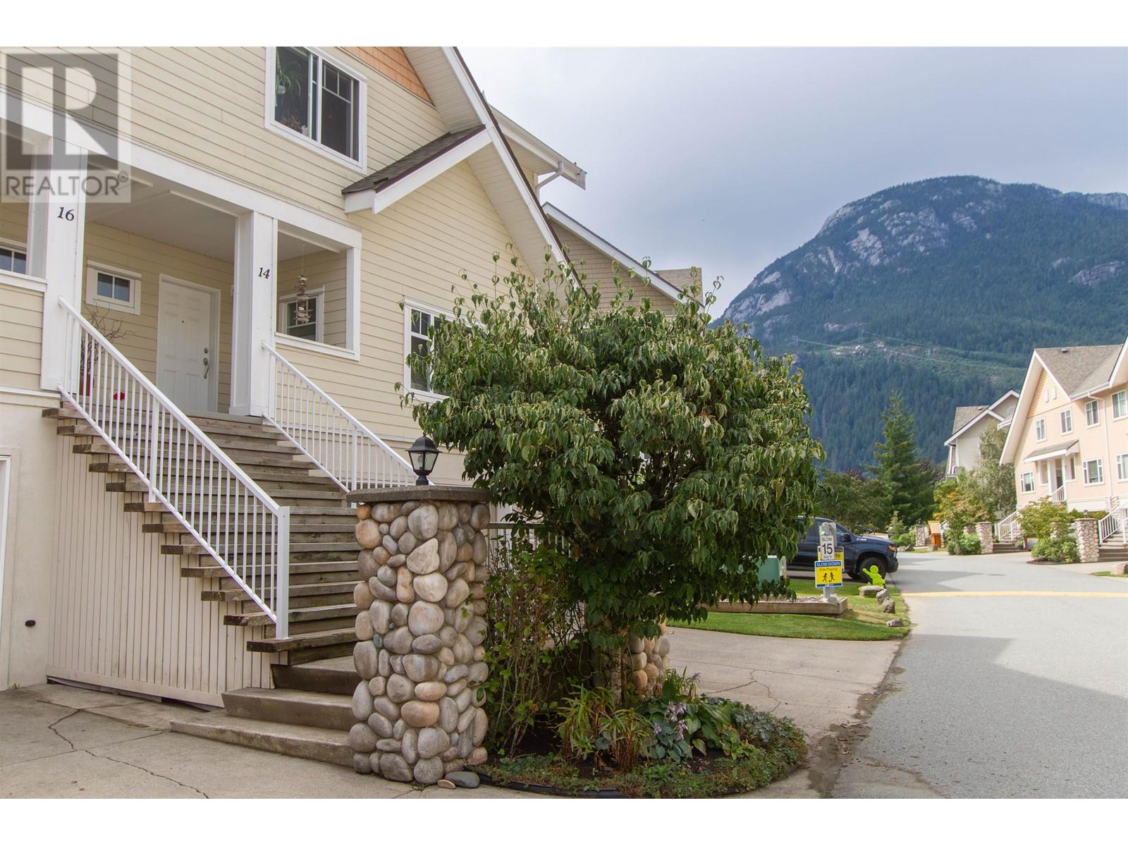 16 1200 Edgewater Drive, Squamish, British Columbia  V8B 0E7 - Photo 2 - R2918838
