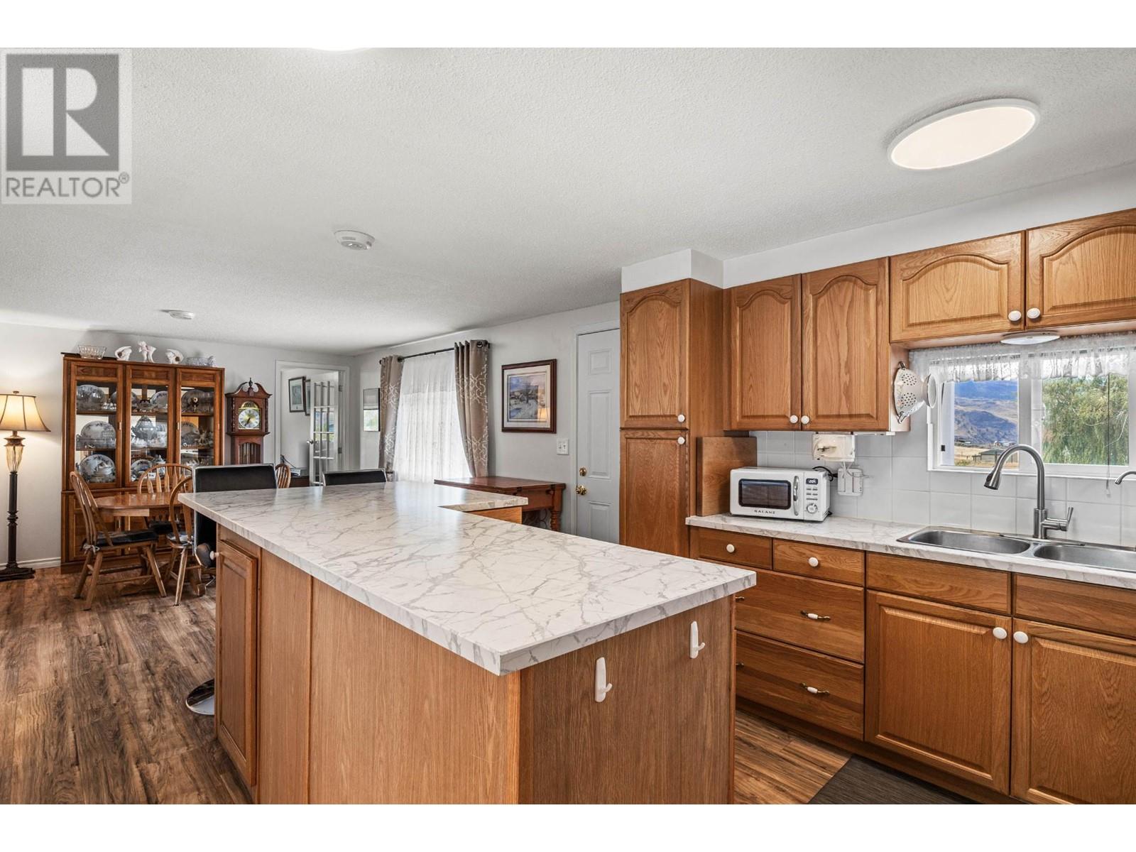 6416 Ashcroft Road, Kamloops, British Columbia   - Photo 4 - 180591