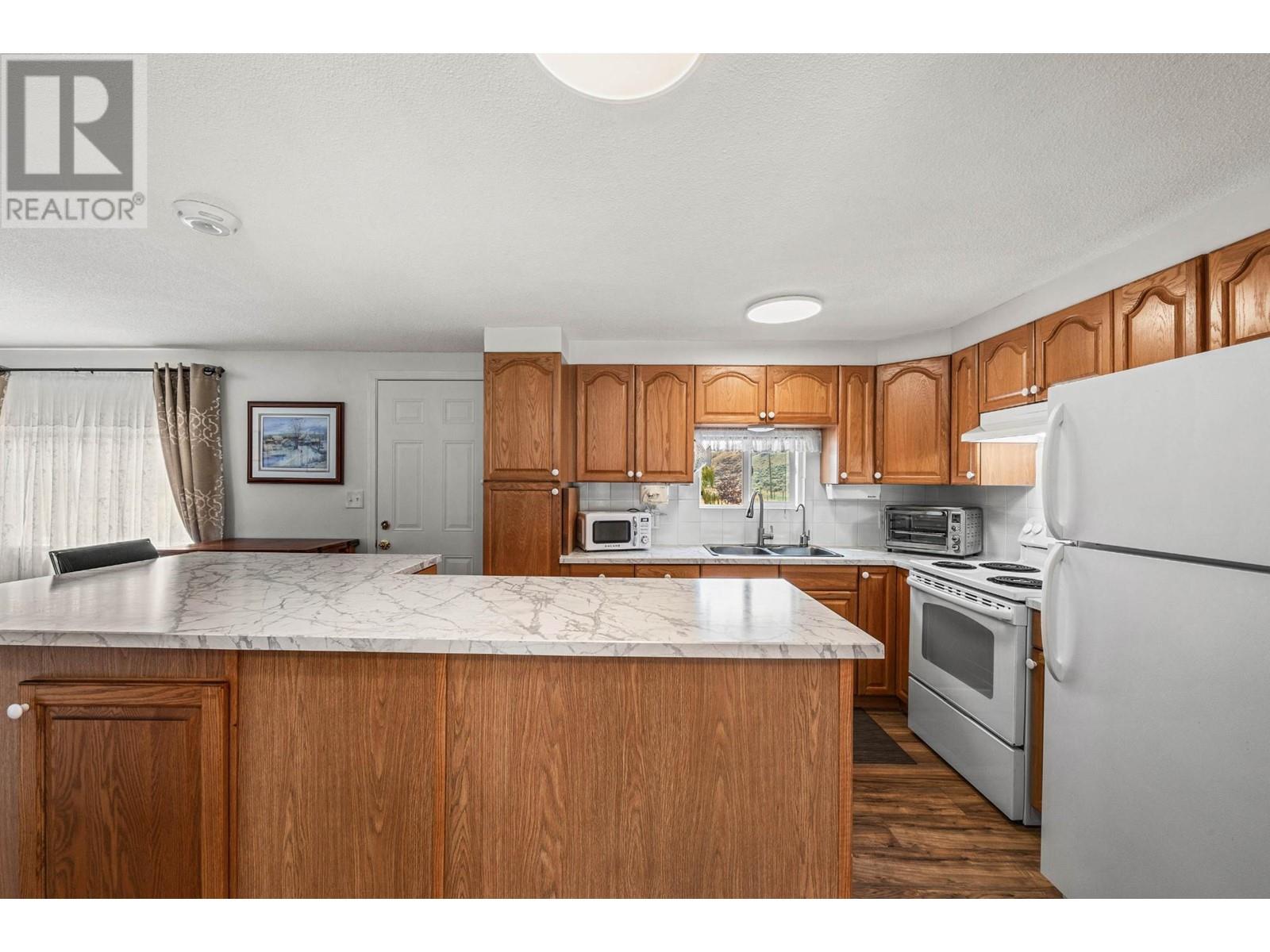 6416 Ashcroft Road, Kamloops, British Columbia   - Photo 6 - 180591