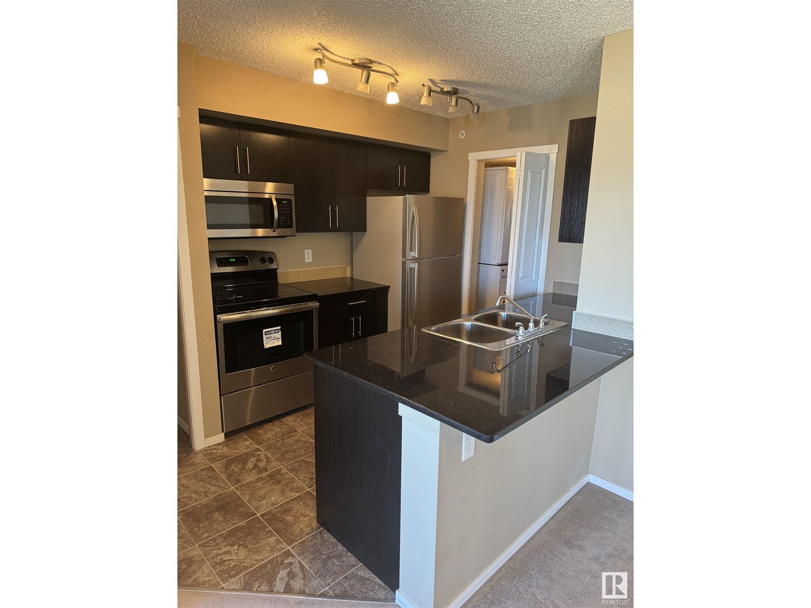 #413 5810 Mullen Place Pl Nw, Edmonton, Alberta  T6R 0W3 - Photo 2 - E4402471