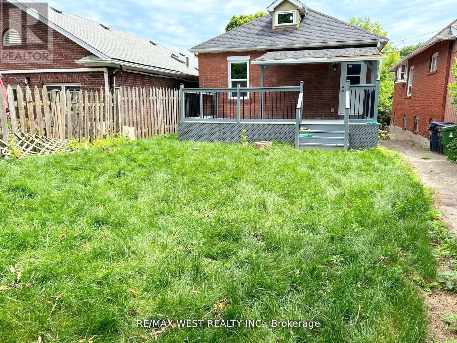 142 Eastwood Road, Toronto (Woodbine Corridor), Ontario  M4L 2C9 - Photo 31 - E9274537