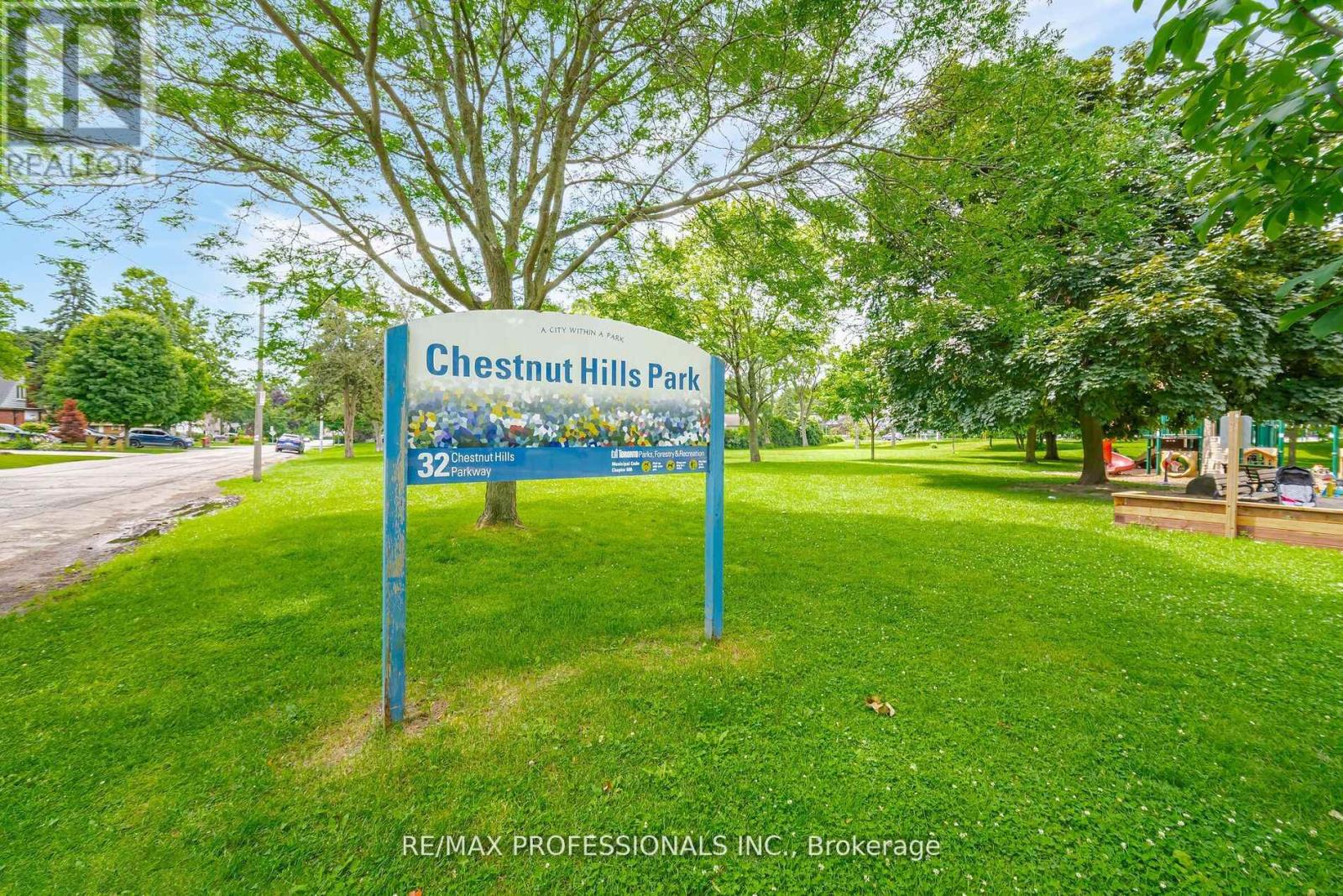 42 Chestnut Hills Parkway, Toronto (Edenbridge-Humber Valley), Ontario  M9A 3P6 - Photo 35 - W9275060