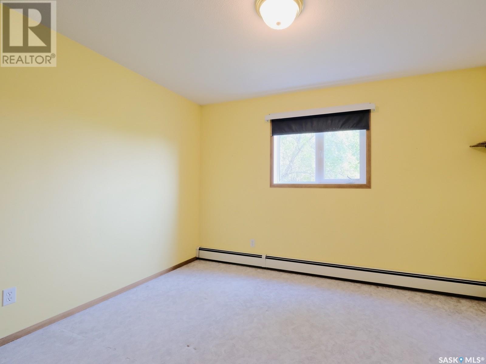 202 212 3rd Avenue E, Rosetown, Saskatchewan  S0L 2V0 - Photo 26 - SK981877