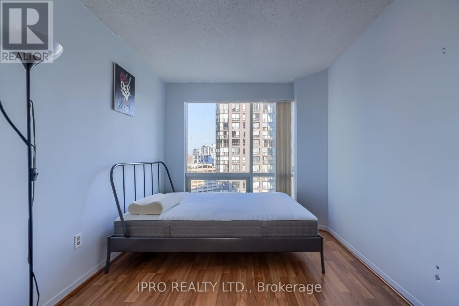 1710 - 1001 Bay Street, Toronto, Ontario  M5B 3A6 - Photo 8 - C9262495