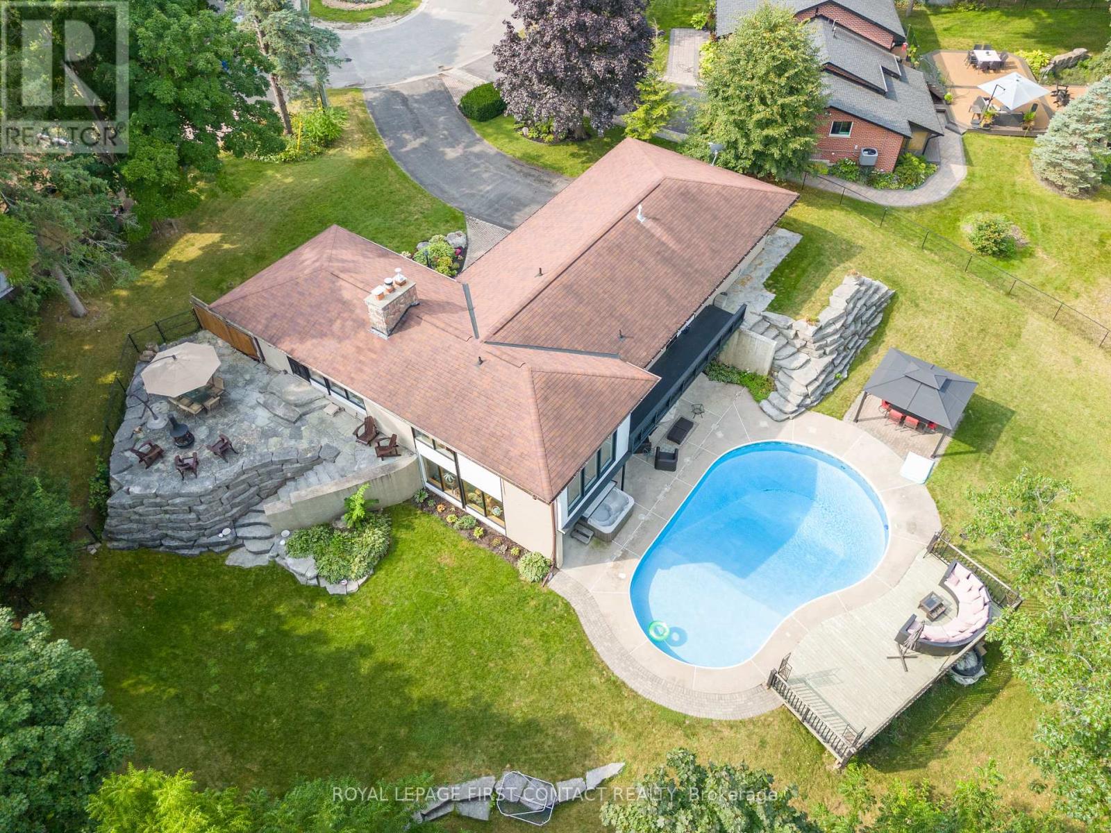 4 BROOKDALE DRIVE, barrie (sunnidale), Ontario