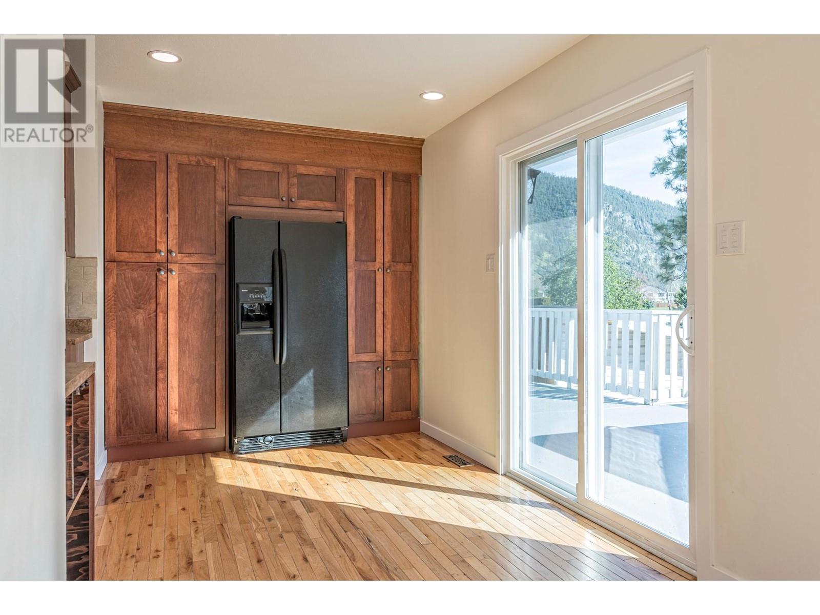 423 Pine Street, Chase, British Columbia  V0E 1M0 - Photo 7 - 180599