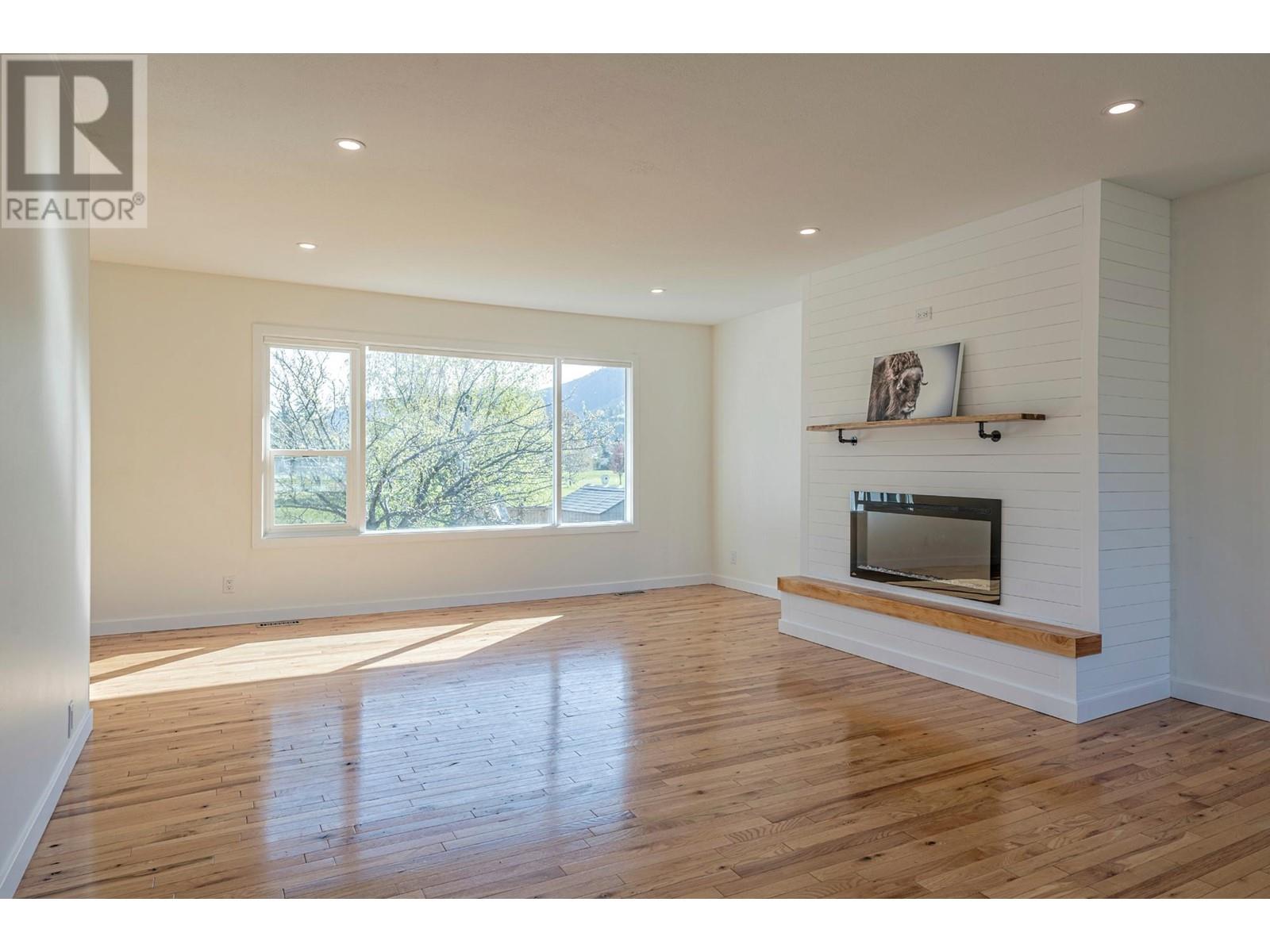 423 Pine Street, Chase, British Columbia  V0E 1M0 - Photo 12 - 180599