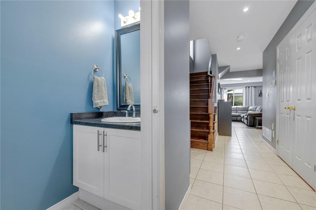 27 Jonathon Court, Hamilton, Ontario  L8W 0A1 - Photo 9 - H4204986