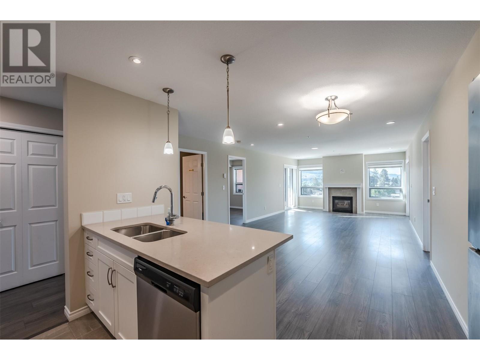 3388 Skaha Lake Road Unit# 606, Penticton, British Columbia  V2A 6G4 - Photo 6 - 10322772