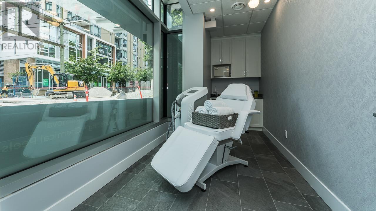 Listing Picture 17 of 27 : 835 DRAKE STREET, Vancouver / 溫哥華 - 魯藝地產 Yvonne Lu Group - MLS Medallion Club Member