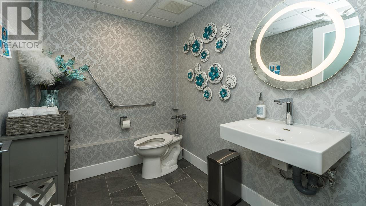 Listing Picture 20 of 27 : 835 DRAKE STREET, Vancouver / 溫哥華 - 魯藝地產 Yvonne Lu Group - MLS Medallion Club Member