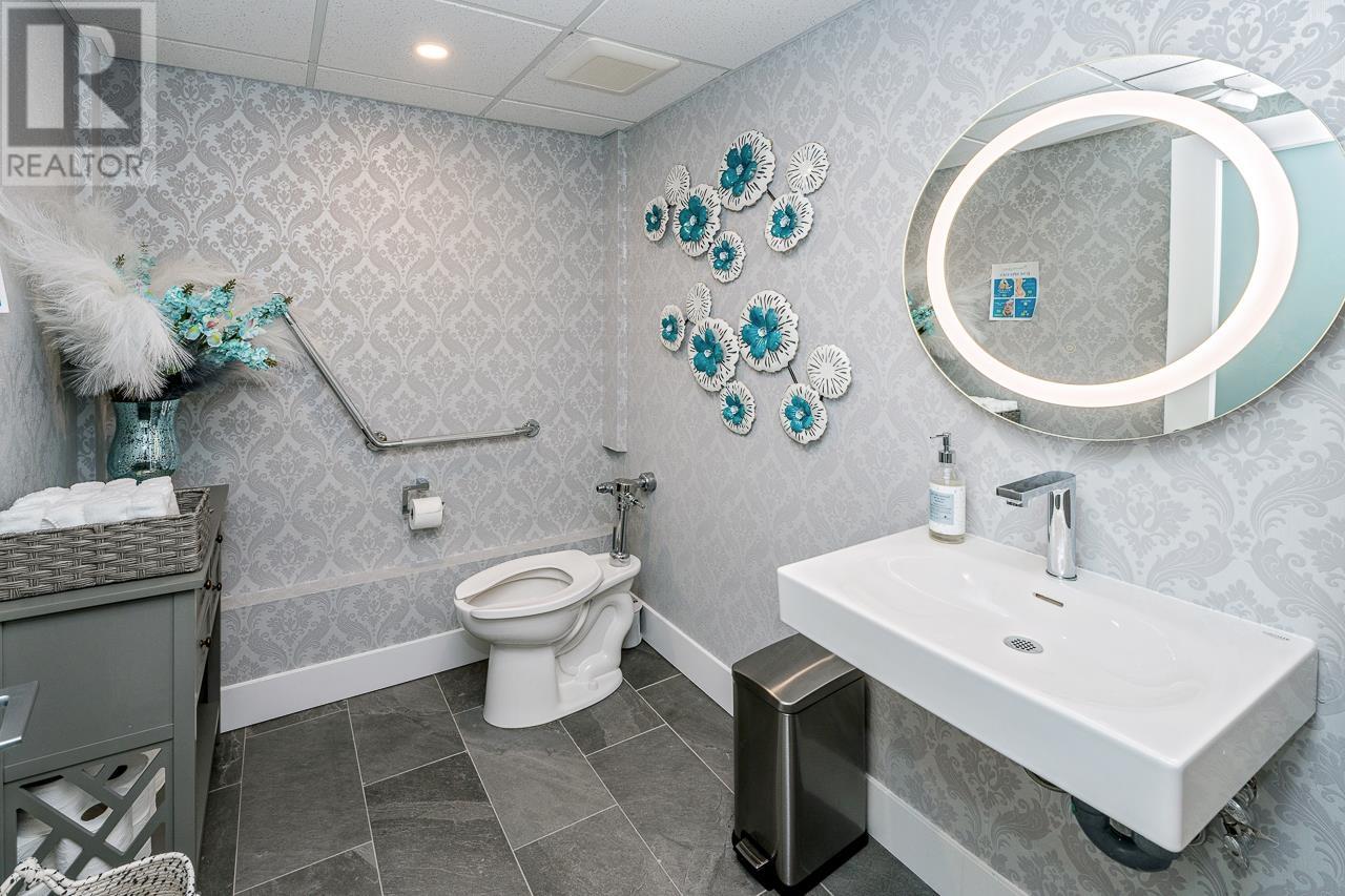 Listing Picture 22 of 27 : 835 DRAKE STREET, Vancouver / 溫哥華 - 魯藝地產 Yvonne Lu Group - MLS Medallion Club Member