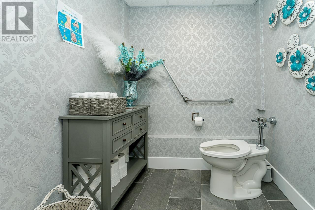 Listing Picture 23 of 27 : 835 DRAKE STREET, Vancouver / 溫哥華 - 魯藝地產 Yvonne Lu Group - MLS Medallion Club Member