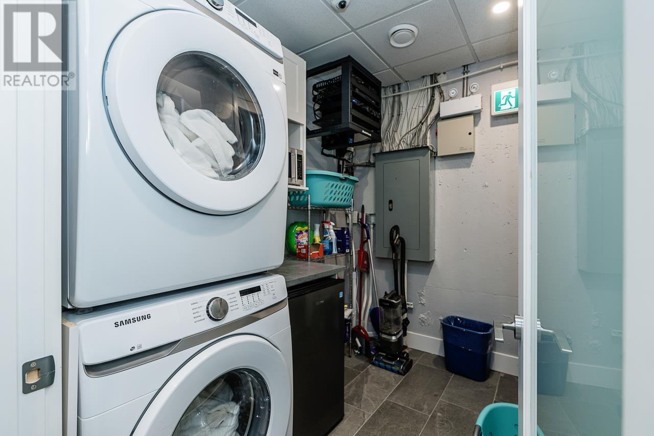 Listing Picture 24 of 27 : 835 DRAKE STREET, Vancouver / 溫哥華 - 魯藝地產 Yvonne Lu Group - MLS Medallion Club Member