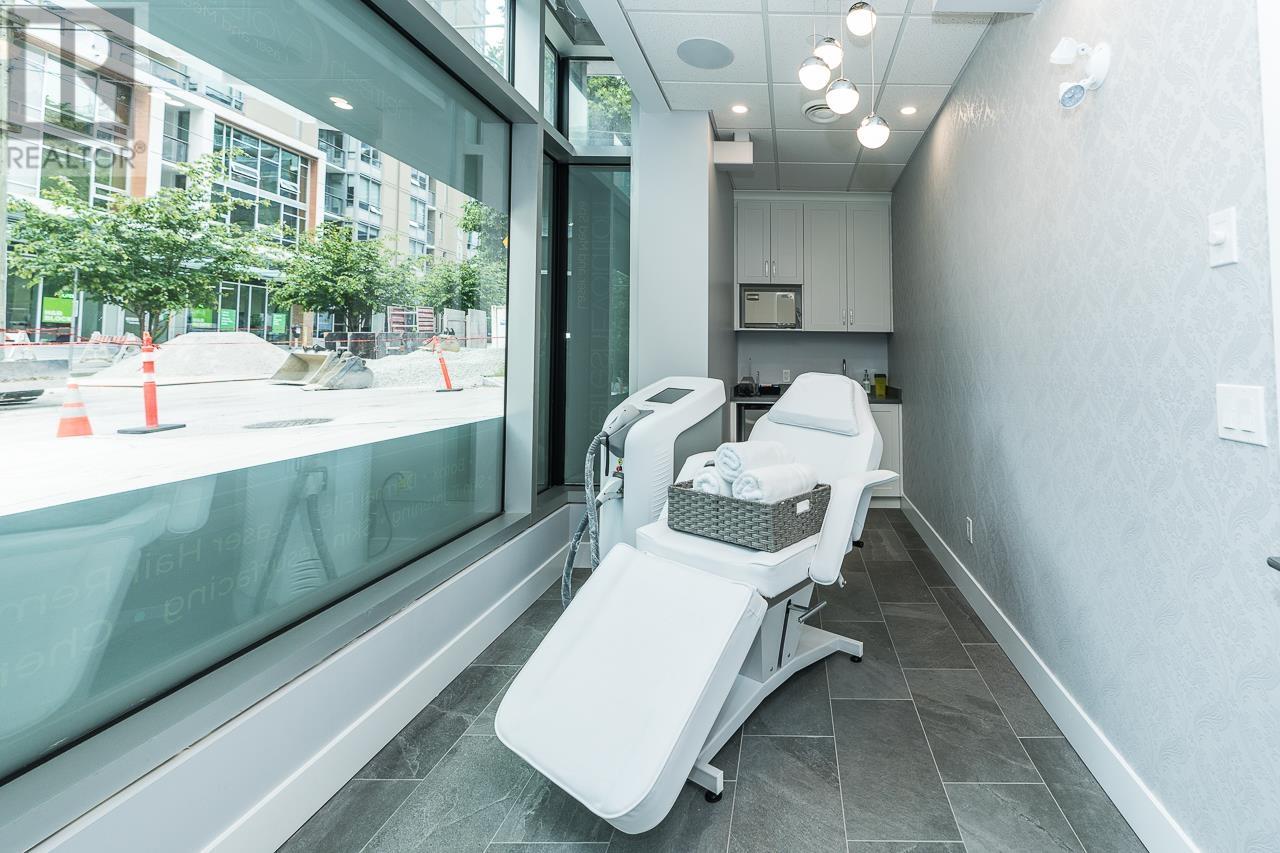 Listing Picture 7 of 27 : 835 DRAKE STREET, Vancouver / 溫哥華 - 魯藝地產 Yvonne Lu Group - MLS Medallion Club Member