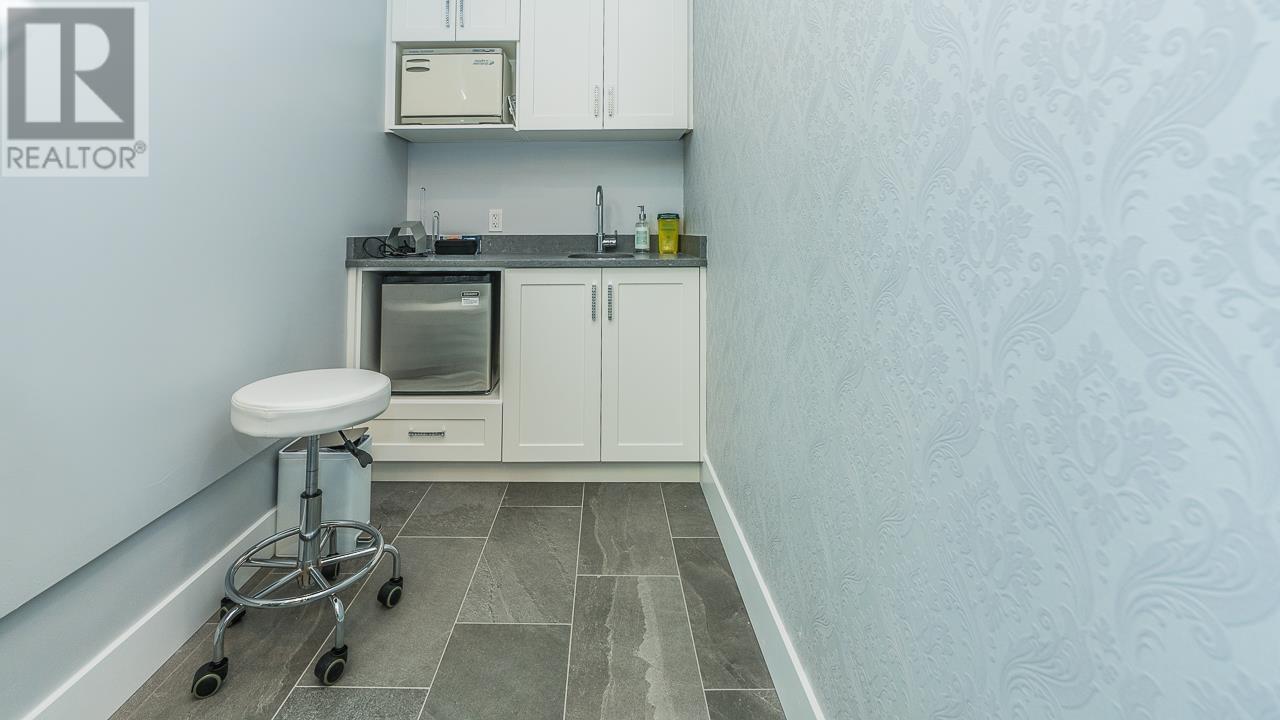 Listing Picture 9 of 27 : 835 DRAKE STREET, Vancouver / 溫哥華 - 魯藝地產 Yvonne Lu Group - MLS Medallion Club Member