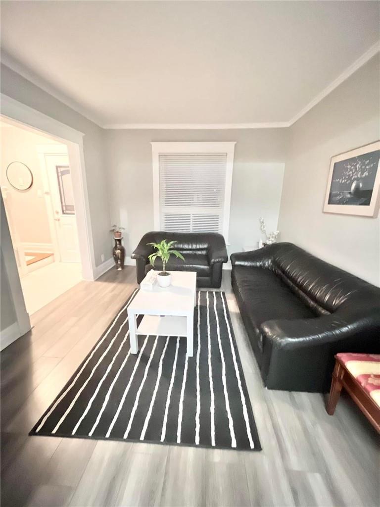 4945 Maple Street, Niagara Falls, Ontario  L2E 2M6 - Photo 2 - H4205003