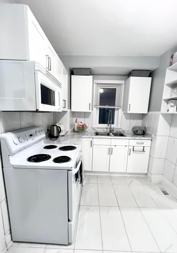 4945 Maple Street, Niagara Falls, Ontario  L2E 2M6 - Photo 5 - H4205003