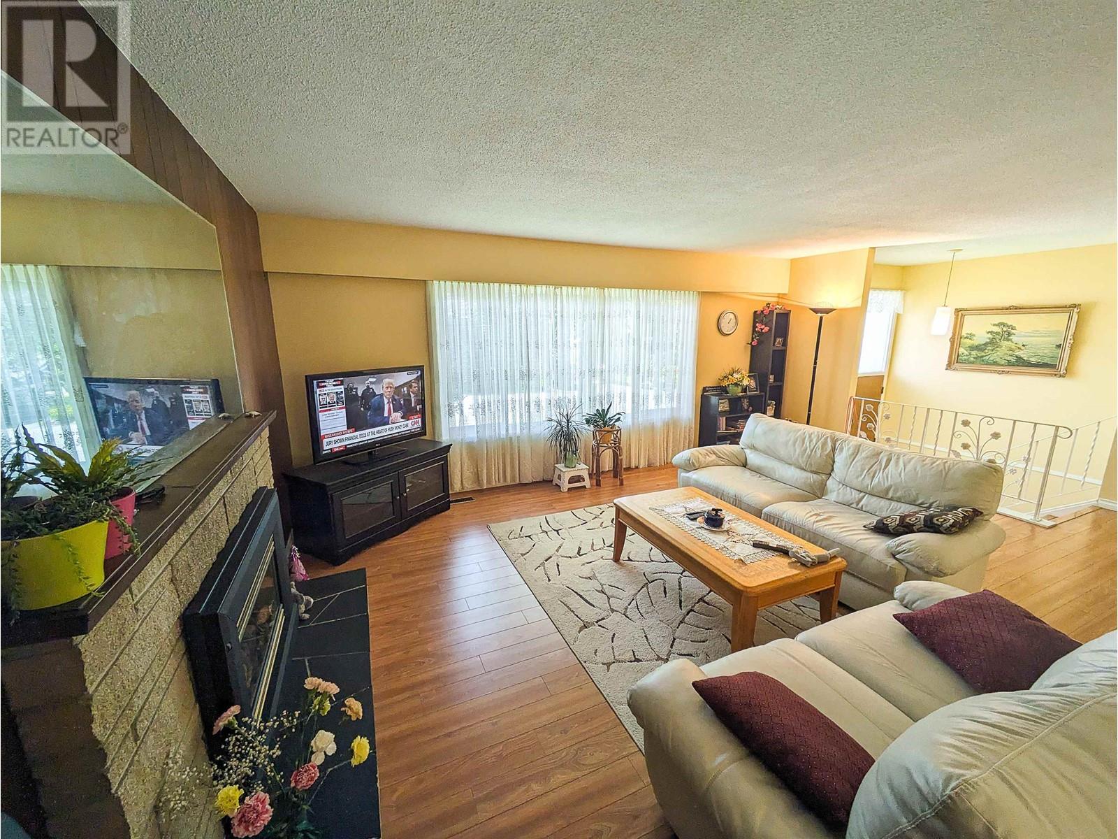 11939 Hall Street, Maple Ridge, British Columbia  V2X 5L9 - Photo 4 - R2918752