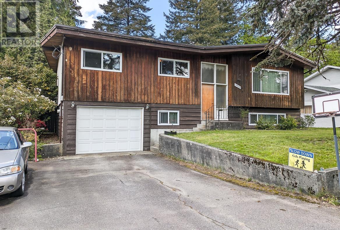 11939 Hall Street, Maple Ridge, British Columbia  V2X 5L9 - Photo 2 - R2918752