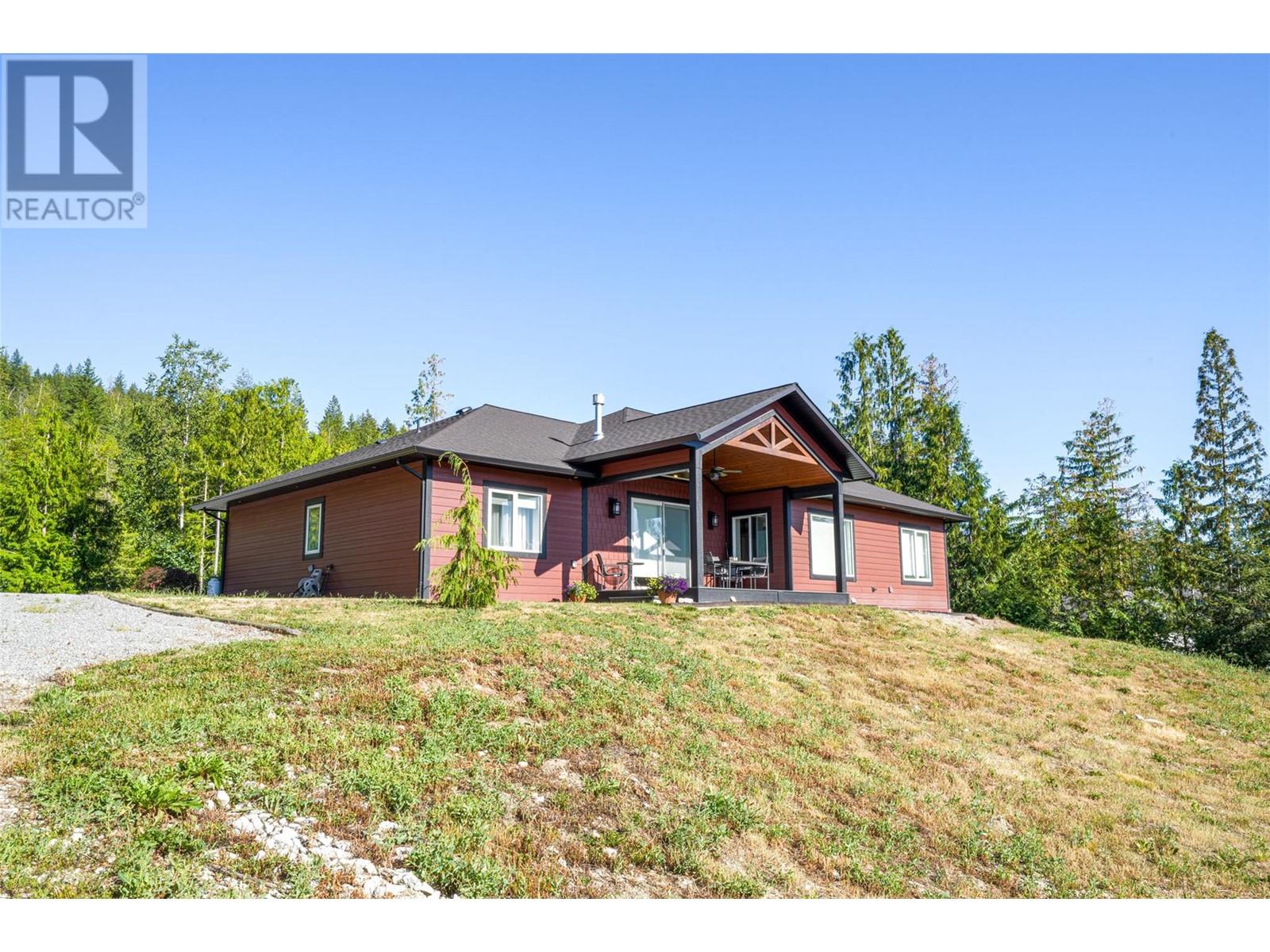 6209 Tatlow Road, Salmon Arm, British Columbia  V1E 2X7 - Photo 42 - 10321703