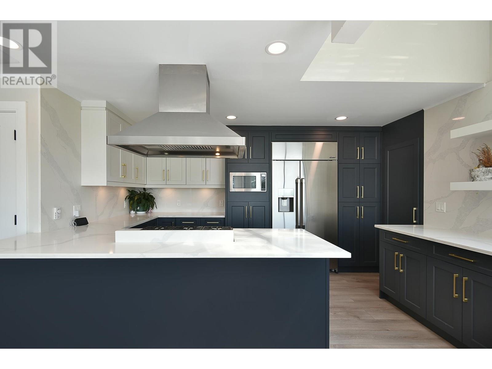 7305 Redrooffs Road, Halfmoon Bay, British Columbia  V7Z 0T3 - Photo 6 - R2910827